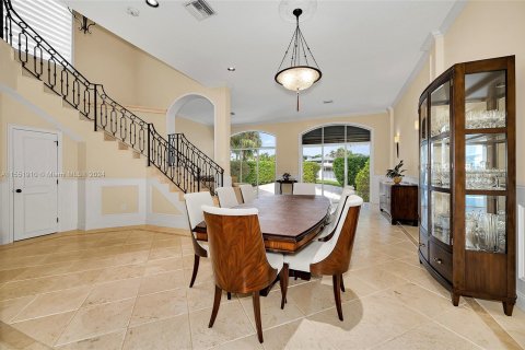 Townhouse in Aventura, Florida 4 bedrooms, 297.29 sq.m. № 1073324 - photo 16