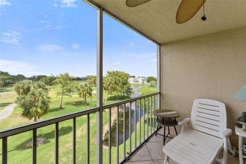 Condo in Margate, Florida, 2 bedrooms  № 1240770 - photo 11