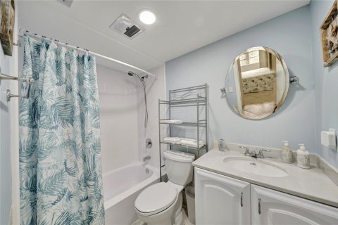 Condominio en venta en Lauderdale-by-the-Sea, Florida, 1 dormitorio, 56.67 m2 № 1073865 - foto 13