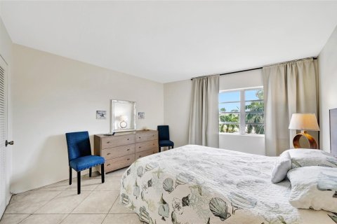 Condominio en venta en Lauderdale-by-the-Sea, Florida, 1 dormitorio, 56.67 m2 № 1073865 - foto 7
