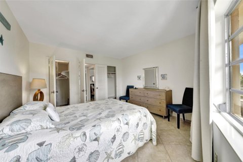 Condominio en venta en Lauderdale-by-the-Sea, Florida, 1 dormitorio, 56.67 m2 № 1073865 - foto 9