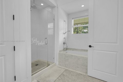 Casa en venta en South Miami, Florida, 4 dormitorios, 301.75 m2 № 1220535 - foto 26