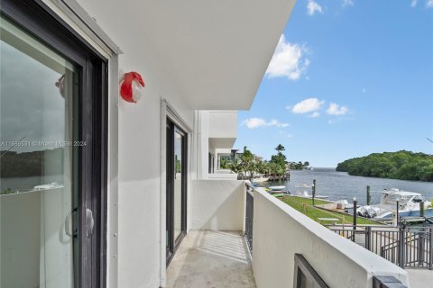 Condominio en venta en Coral Gables, Florida, 2 dormitorios, 120.59 m2 № 1433430 - foto 14