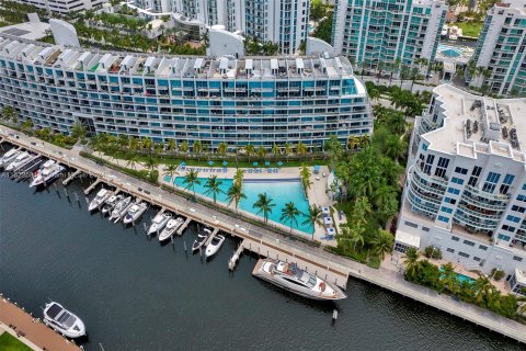 Condominio en venta en Aventura, Florida, 2 dormitorios, 145.67 m2 № 1269438 - foto 5