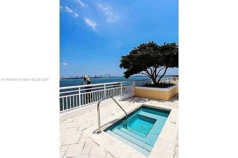 Condominio en venta en Miami, Florida, 2 dormitorios, 143.07 m2 № 1348664 - foto 25