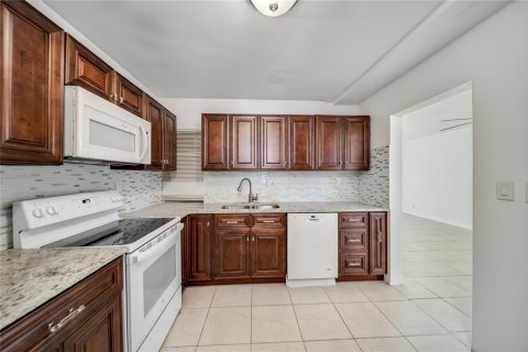 Condominio en venta en Davie, Florida, 2 dormitorios, 96.62 m2 № 1040982 - foto 15