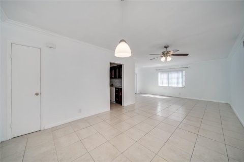 Condominio en venta en Davie, Florida, 2 dormitorios, 96.62 m2 № 1040982 - foto 11
