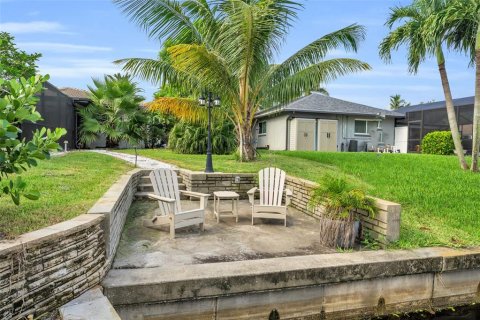 Villa ou maison à vendre à Cape Coral, Floride: 3 chambres, 181.44 m2 № 1322234 - photo 28