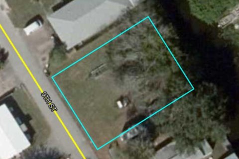 Terreno en venta en Okeechobee, Florida № 1161645 - foto 1