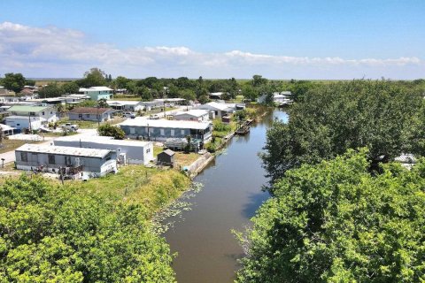 Terreno en venta en Okeechobee, Florida № 1161645 - foto 2