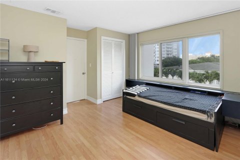 Copropriété à vendre à Hallandale Beach, Floride: 2 chambres, 100.33 m2 № 1233841 - photo 23