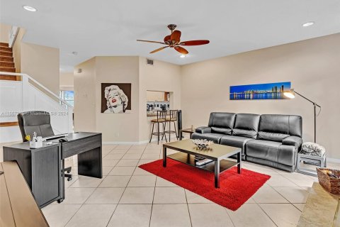 Adosado en alquiler en Fort Lauderdale, Florida, 2 dormitorios, 135.45 m2 № 1397515 - foto 25