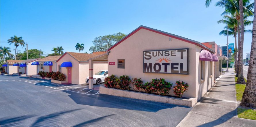 Отель, гостиница в Дания-Бич, Флорида № 1035699