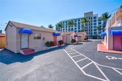 Hotel en venta en Dania Beach, Florida № 1035699 - foto 9