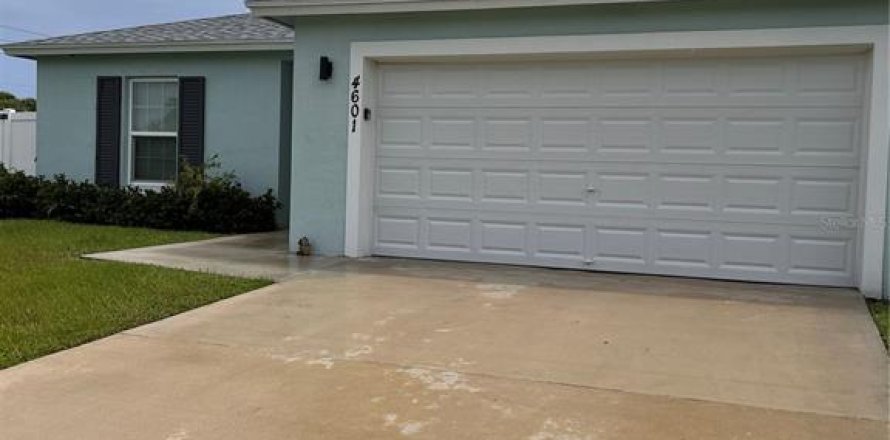 House in Port St. Lucie, Florida 4 bedrooms, 169.18 sq.m. № 1344521