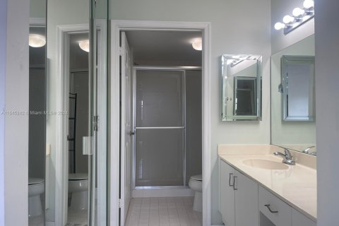 Condo in Sunrise, Florida, 2 bedrooms  № 1331669 - photo 13