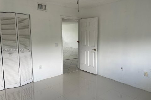 Condo in Sunrise, Florida, 2 bedrooms  № 1331669 - photo 16