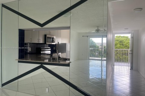 Condo in Sunrise, Florida, 2 bedrooms  № 1331669 - photo 7