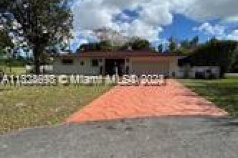 Casa en venta en Miami Springs, Florida, 3 dormitorios, 189.33 m2 № 1282859 - foto 3