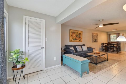 Copropriété à vendre à New Port Richey, Floride: 1 chambre, 75.81 m2 № 1064679 - photo 16