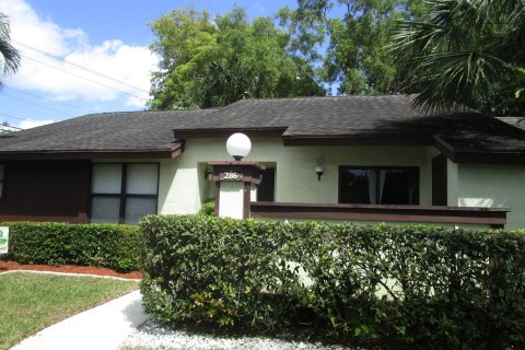 House in Royal Palm Beach, Florida 2 bedrooms, 120.59 sq.m. № 1060014 - photo 28