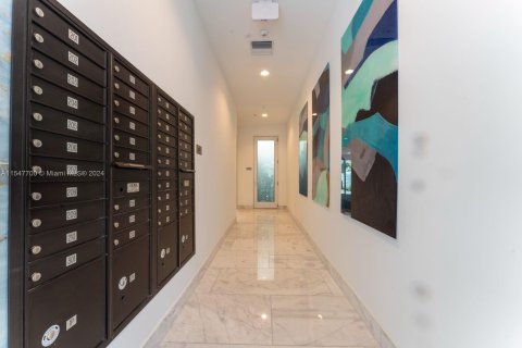 Condominio en venta en Hollywood, Florida, 1 dormitorio № 1057753 - foto 16