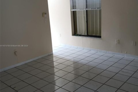 Townhouse in Homestead, Florida 3 bedrooms, 111.48 sq.m. № 1398181 - photo 4