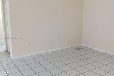 Townhouse in Homestead, Florida 3 bedrooms, 111.48 sq.m. № 1398181 - photo 5