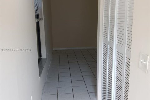 Townhouse in Homestead, Florida 3 bedrooms, 111.48 sq.m. № 1398181 - photo 3