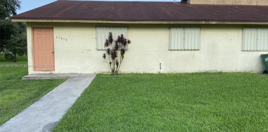 Townhouse in Homestead, Florida 3 bedrooms, 111.48 sq.m. № 1398181