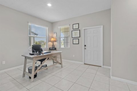 Casa en venta en Land O' Lakes, Florida, 6 dormitorios, 244.24 m2 № 1334786 - foto 14