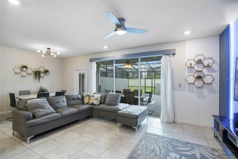 Touwnhouse à vendre à Davenport, Floride: 5 chambres, 212.1 m2 № 1334761 - photo 5