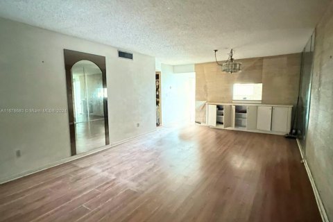 Copropriété à vendre à Lauderdale Lakes, Floride: 2 chambres, 93.83 m2 № 1408957 - photo 8