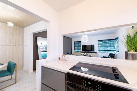 Condominio en venta en Miami Beach, Florida, 1 dormitorio, 68.47 m2 № 1409009 - foto 7