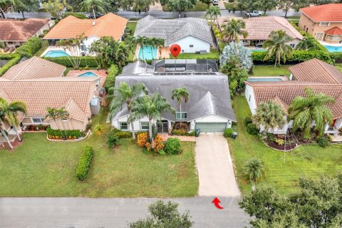 Villa ou maison à vendre à Coconut Creek, Floride: 4 chambres, 213.12 m2 № 1400049 - photo 1