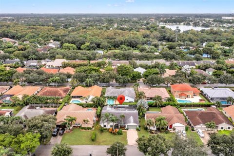 Villa ou maison à vendre à Coconut Creek, Floride: 4 chambres, 213.12 m2 № 1400049 - photo 2