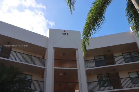 Copropriété à vendre à Sunrise, Floride: 2 chambres, 88.26 m2 № 1397403 - photo 3