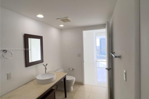 Condo in Miami, Florida, 1 bedroom  № 1397373 - photo 6