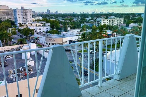 Copropriété à vendre à Miami Beach, Floride: 1 chambre, 58.53 m2 № 1331509 - photo 2