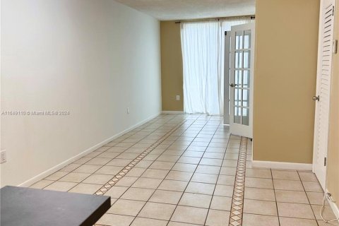 Condominio en venta en Miami Beach, Florida, 1 dormitorio, 58.53 m2 № 1331509 - foto 14