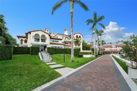 Touwnhouse à vendre à Miami Beach, Floride: 4 chambres, 562.15 m2 № 1044990 - photo 9