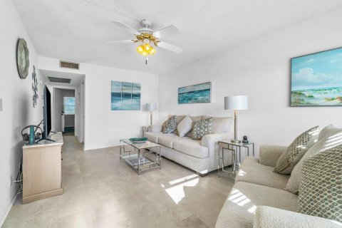 Copropriété à vendre à Boca Raton, Floride: 2 chambres, 83.24 m2 № 1060026 - photo 21