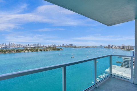 Copropriété à vendre à Miami Beach, Floride: 2 chambres, 100.15 m2 № 1375837 - photo 2