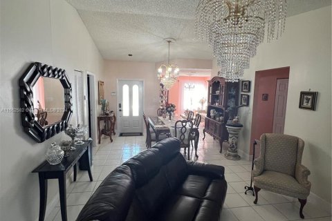 Casa en venta en Miami, Florida, 3 dormitorios, 118.26 m2 № 1375800 - foto 22