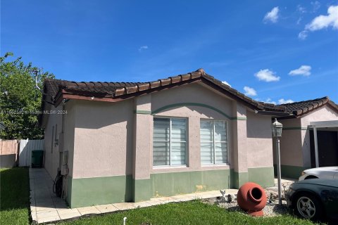 Casa en venta en Miami, Florida, 3 dormitorios, 118.26 m2 № 1375800 - foto 2