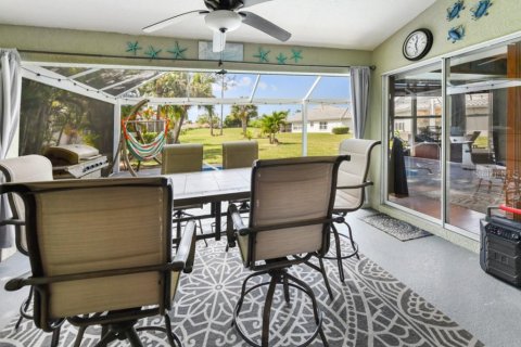 Villa ou maison à vendre à Punta Gorda, Floride: 2 chambres, 133.78 m2 № 1071421 - photo 21