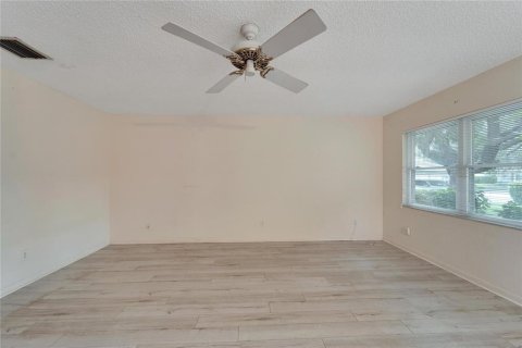 Copropriété à vendre à Sun City Center, Floride: 2 chambres, 91.42 m2 № 1351000 - photo 6