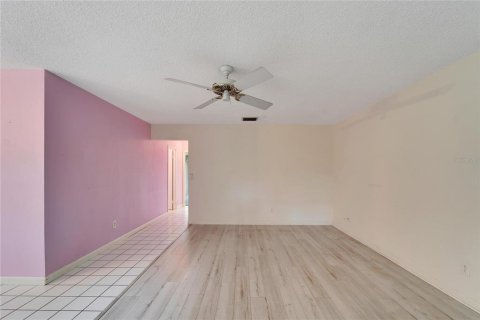 Condominio en venta en Sun City Center, Florida, 2 dormitorios, 91.42 m2 № 1351000 - foto 7