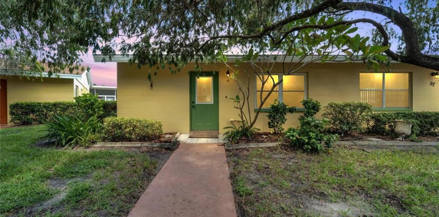 Condo in Sun City Center, Florida, 2 bedrooms  № 1351000