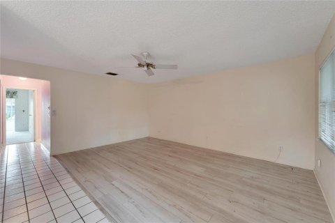 Copropriété à vendre à Sun City Center, Floride: 2 chambres, 91.42 m2 № 1351000 - photo 5